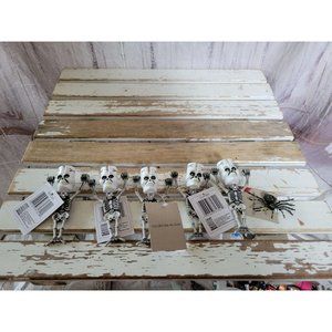 Paper magic noise maker skeleton Halloween party p